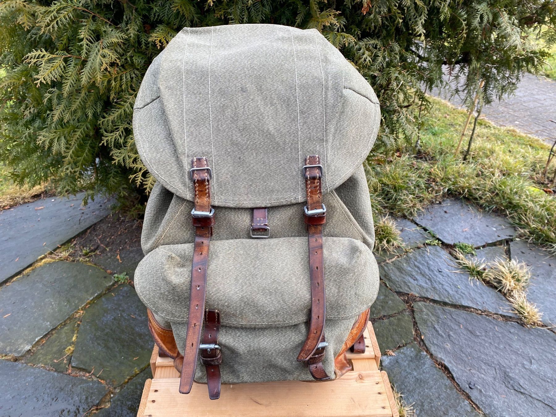 Zaini: schöner Schweizer Militär Rucksack – Usato da Maroggia venduto da Luca_Ferrario
