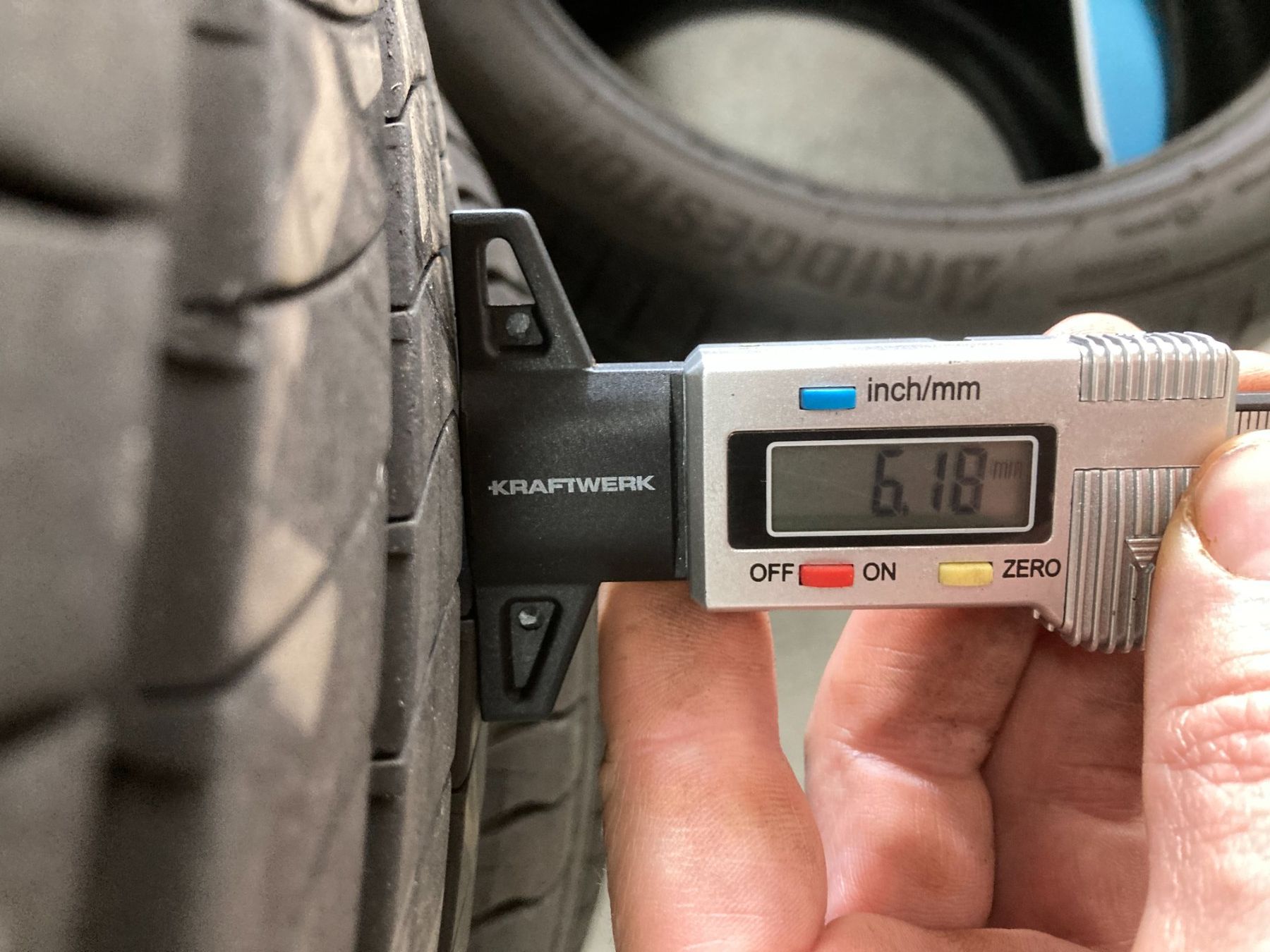 Michelin Pneus & Kompletträder: 225/45R17 Sommerpneu Michelin – Gebraucht aus Cham von WB2223 5