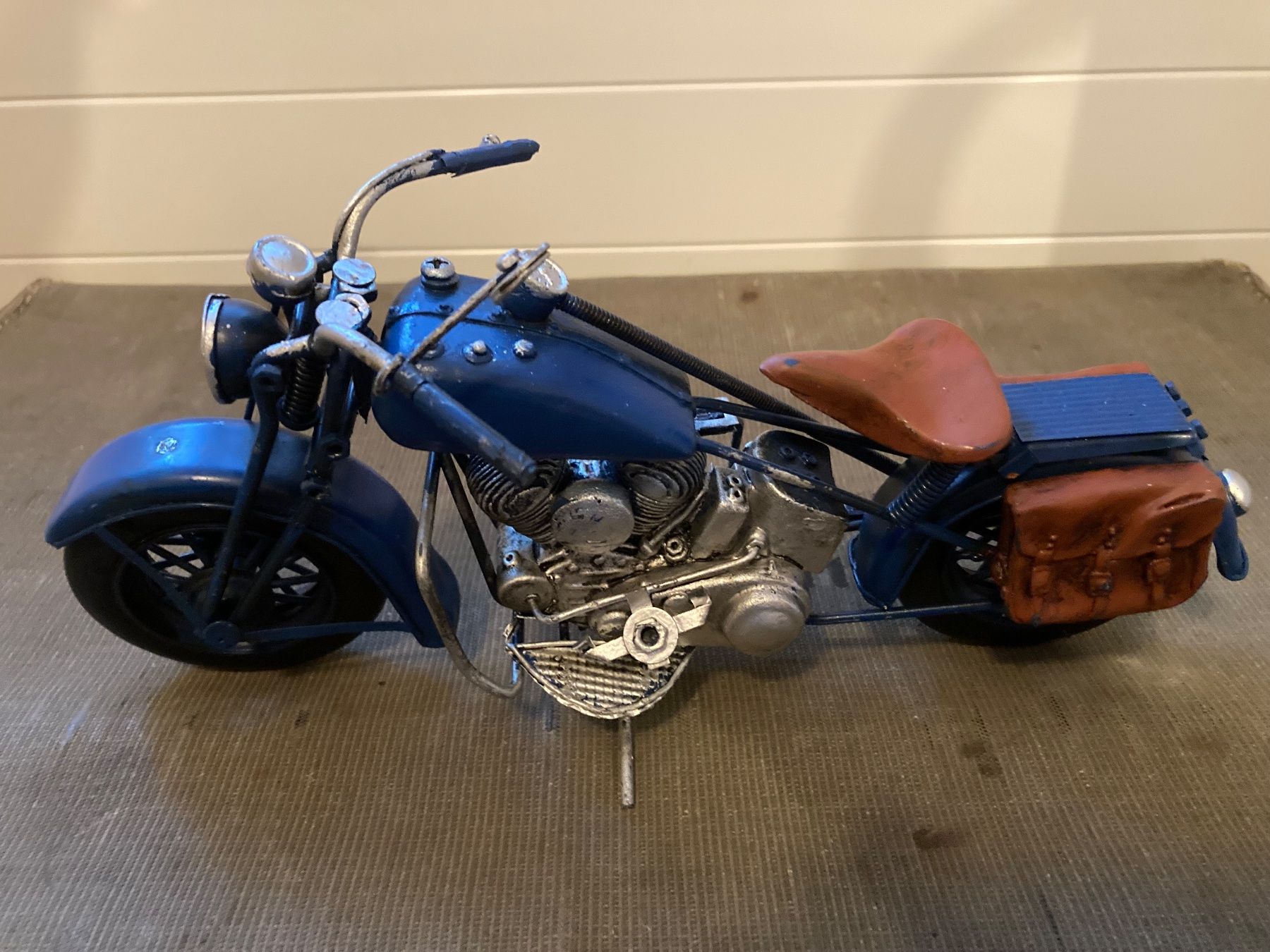 Kit di modellismo & Modellini statici: Harleymodell aus massivem Material – Usato da Wildegg venduto da Rider59