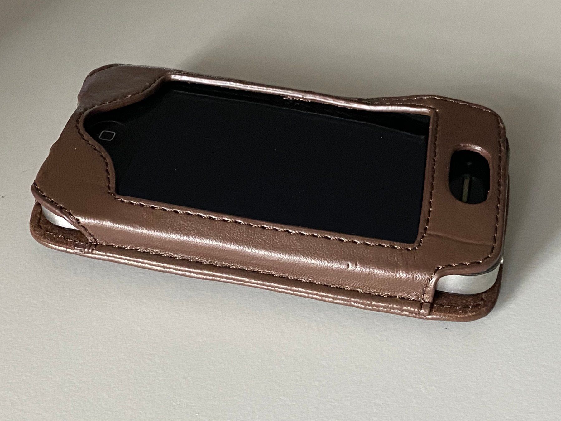 Apple Cover & Protezioni schermo: iPhone 4 Hüllen aus Kunstleder - ohne iPhone – Nuovo (secondo la descrizione) da Langwiesen venduto da Restposten-24 3