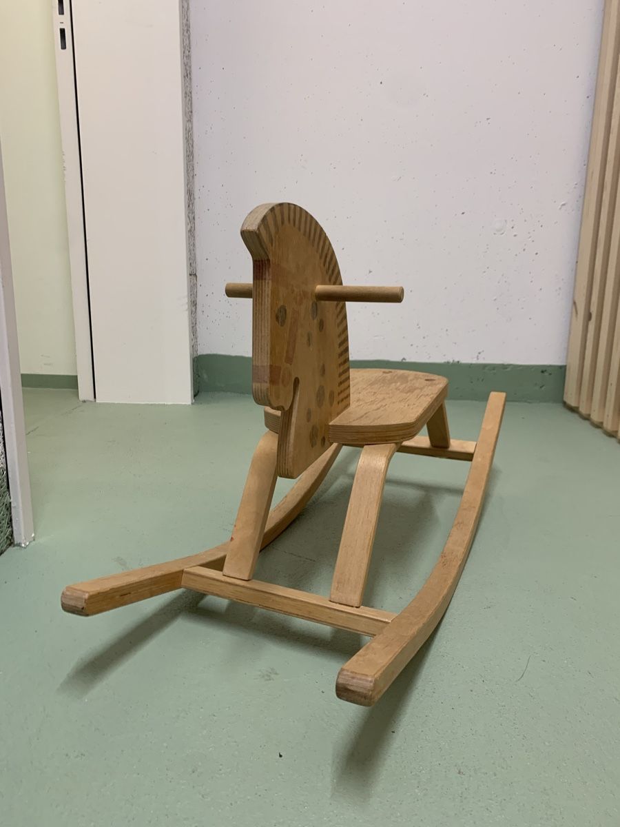 Giocattoli: Schaukelpferd aus Holz – Usato da Urdorf venduto da lil_bw7r