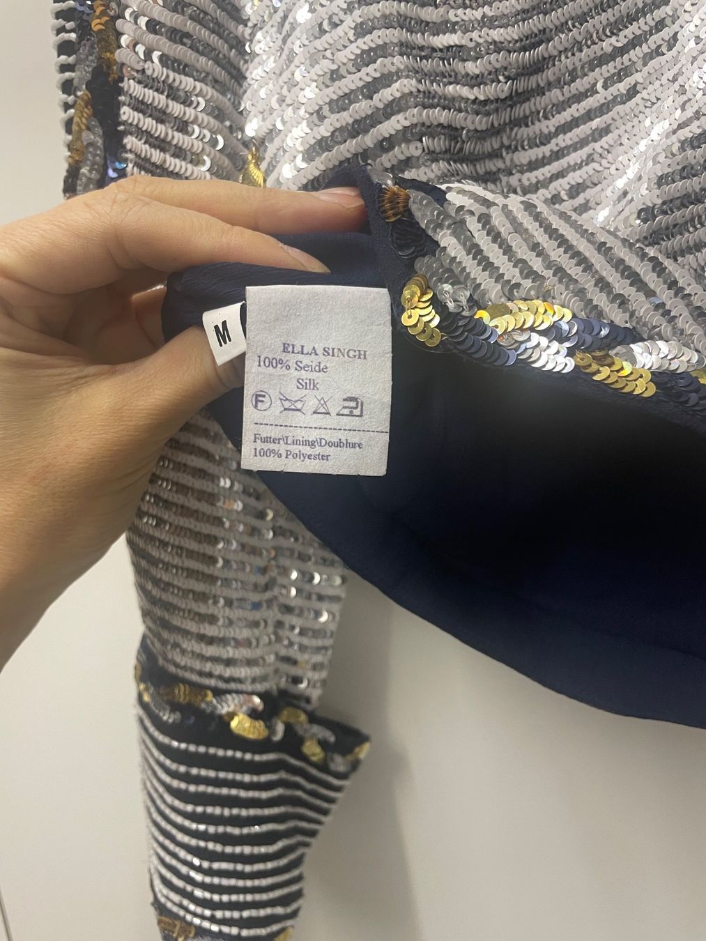 Gilets & Westen: Jackett mit pailletten Gr.S- M – Gebraucht aus Au ZH von Daiga 6