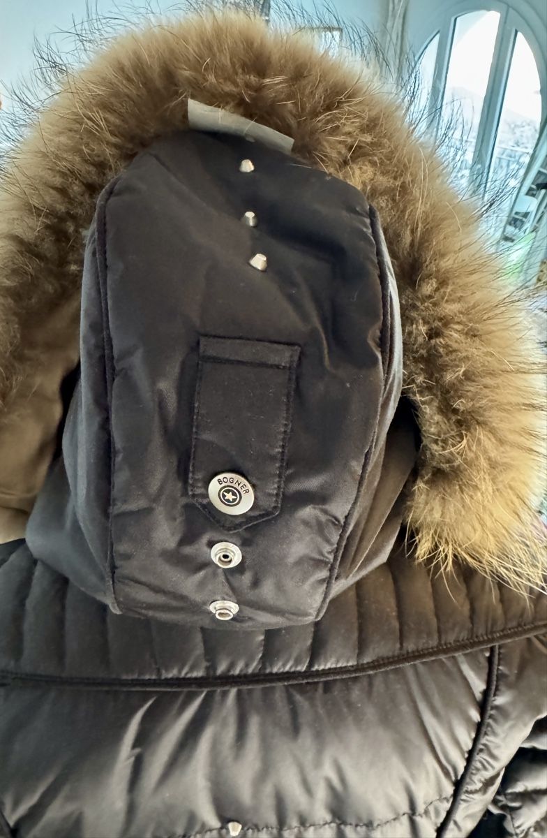 Bogner Giacche: Bogner Down Jacket with Fur Hood, Size Medium-40 black – Nuovo (secondo la descrizione) da Kilchberg ZH venduto da JennyBee88 8