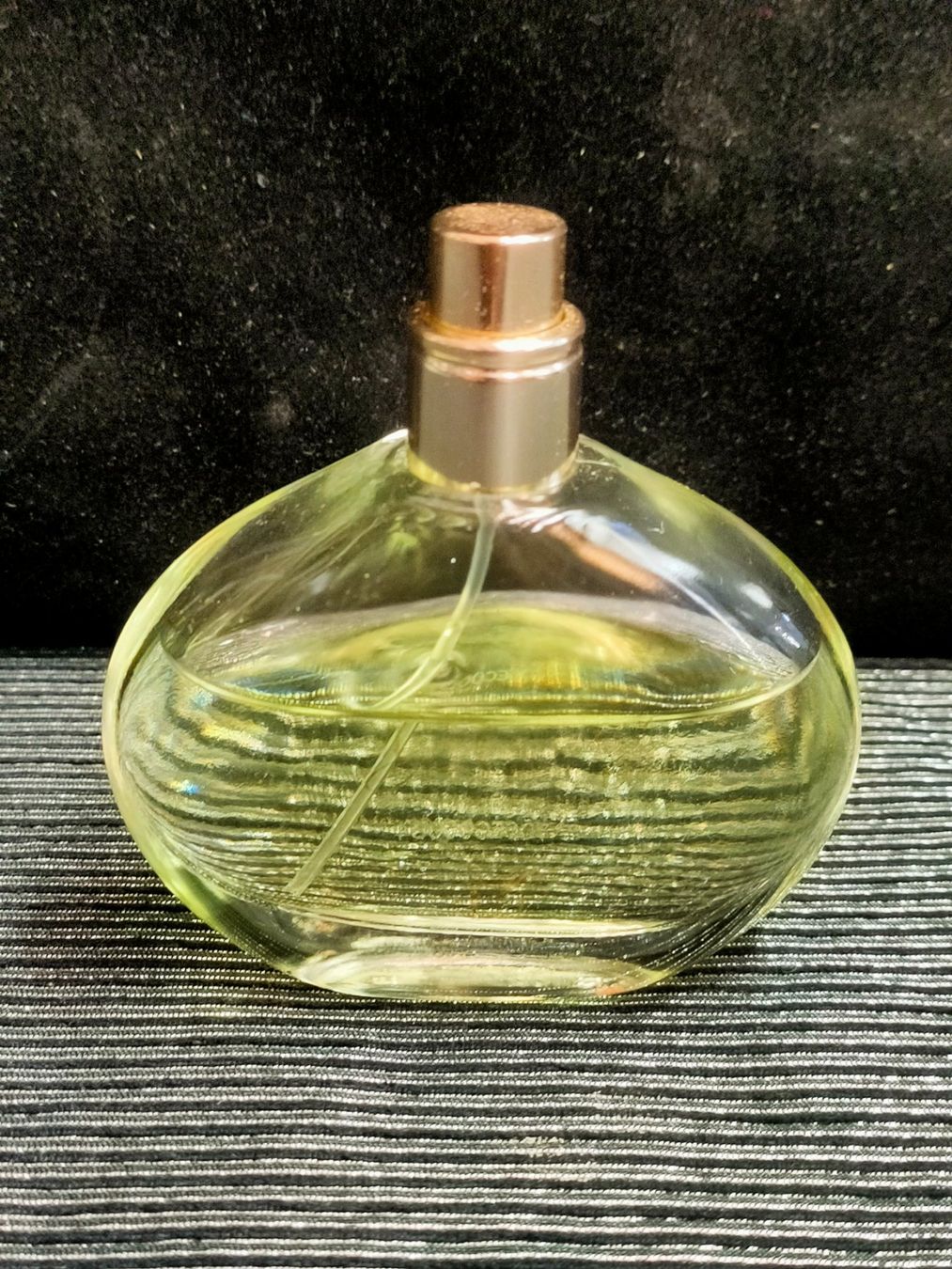 Profumi & Eau de Toilette: DI QUE SÍ – Usato da Genève venduto da Leboucheoreilles