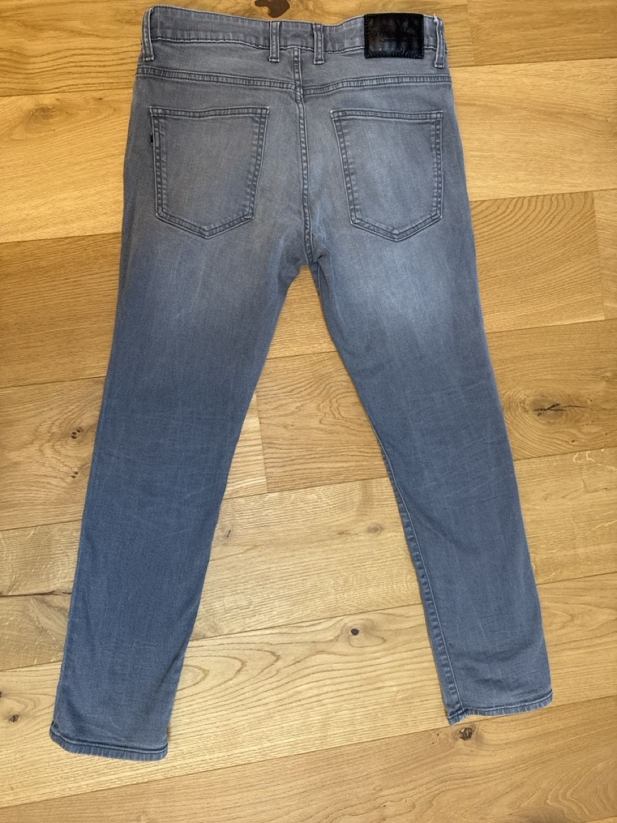 C&A Jeans: Herrenjeans grau 34/30 von c&a – Usato da Raron venduto da cathy123 1