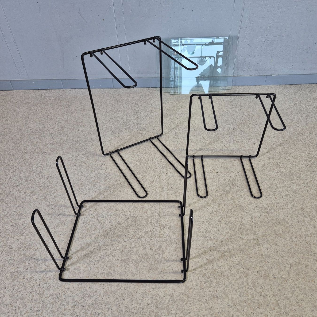 Tavoli: 1980 Wire Nesting Tables, Satztisch, Coffee-Table Glastische – Usato da Nottwil venduto da Wondewa-Shop 5