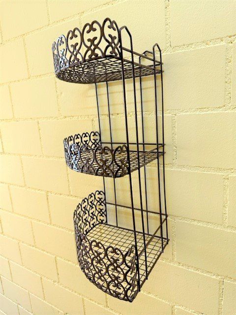 Scaffali: EcK WaNdregaL – Usato da Winkel venduto da zeho 5