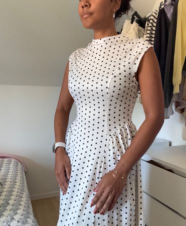 Kleid Tupfen weiss schwarz