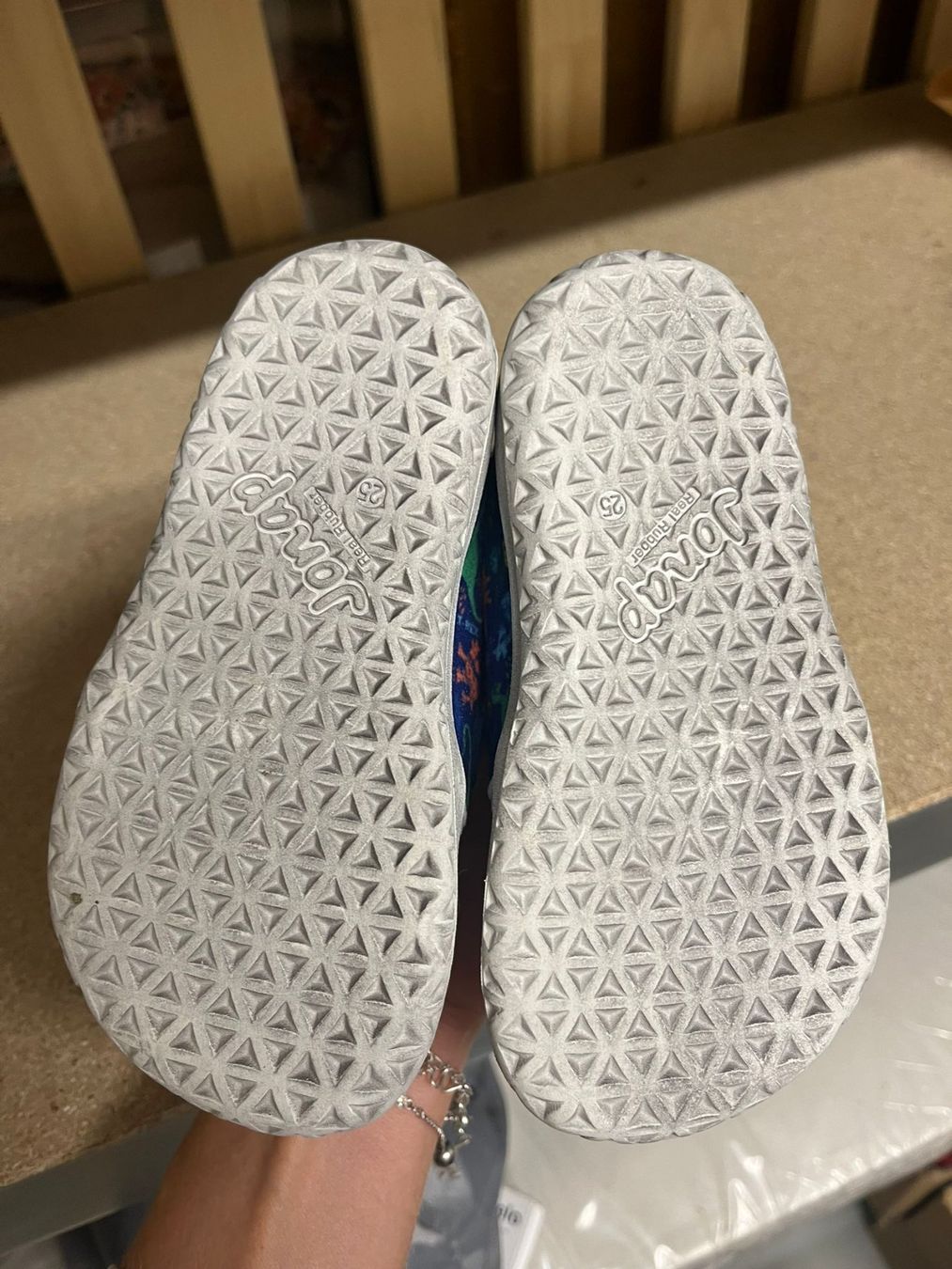 Scarpe per ragazzi: Sneakers neu, Jonap Grosse 25 – Nuovo (secondo la descrizione) da Merenschwand venduto da ter_5tgt 1