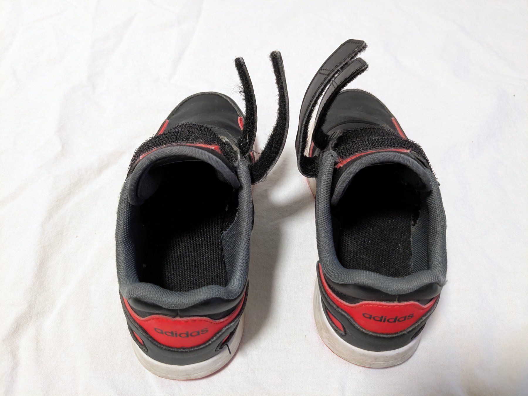Adidas Schuhe für Jungen: Adidas Sneakers VS SWITCH 3 CF Schwarz/Rot Gr. 31 – Gebraucht aus Winterthur von in4matiker 5