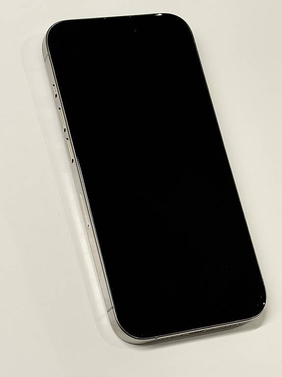 Telefoni cellulari / Smartphones: Apple iPhone 15 Pro 256 GB Natural Titanium – Usato da Hägendorf venduto da bul_82v2 3