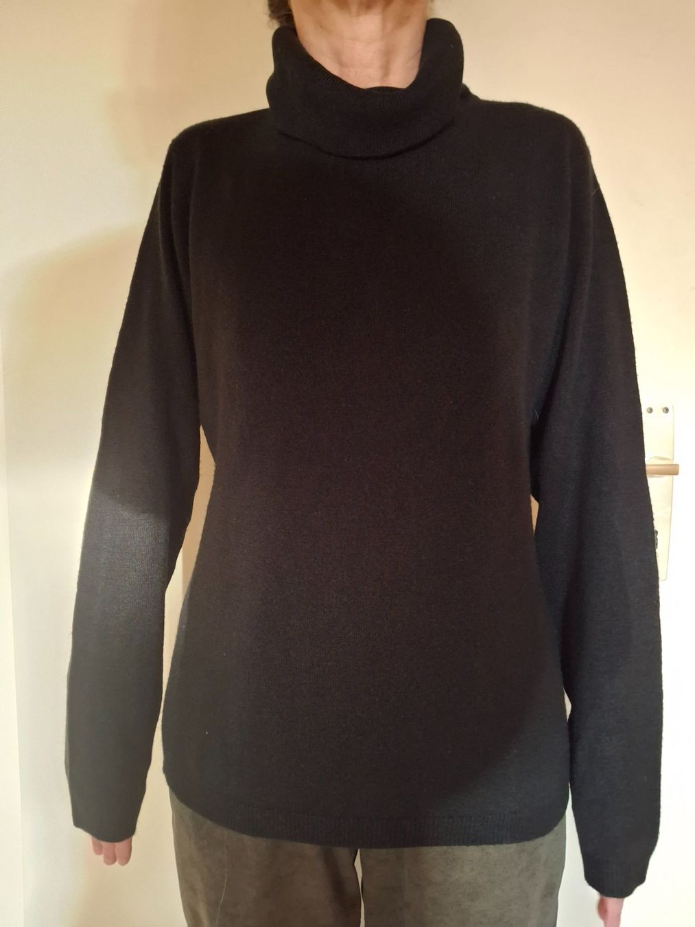 Pullover & Sweatshirts: Pull noir col roulé taille M marque Charles Vögele – Gebraucht aus Villiers von san_jn5w 8