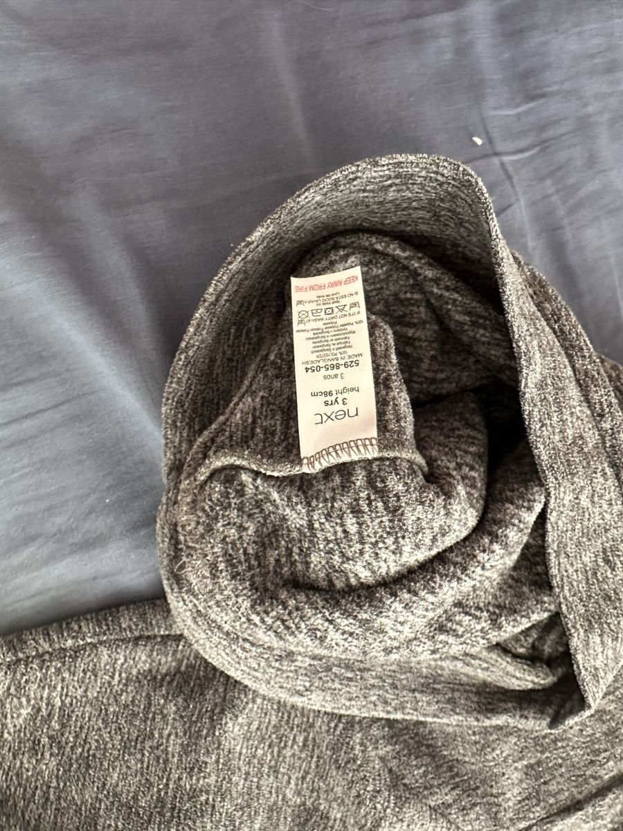 Next Maglioni & Felpe: Hoodie Next – Usato da Dürrenroth venduto da tvy_bh56 3