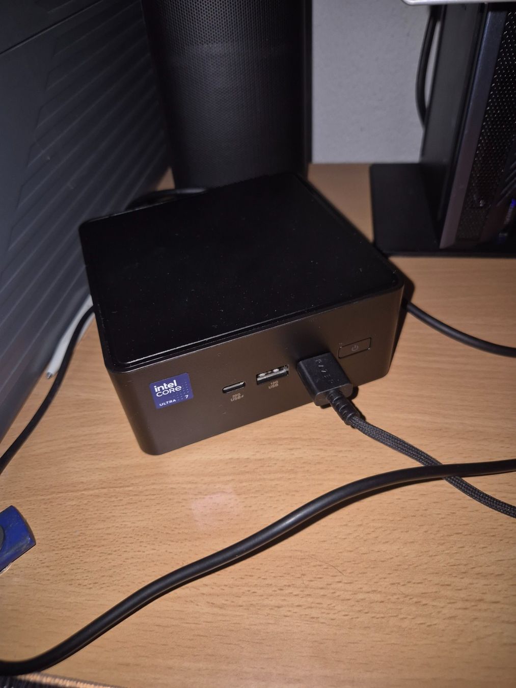 Asus PCs: ASUS Mini PC NUC wie neu – Gebraucht aus Niederweningen von era_s96g 1