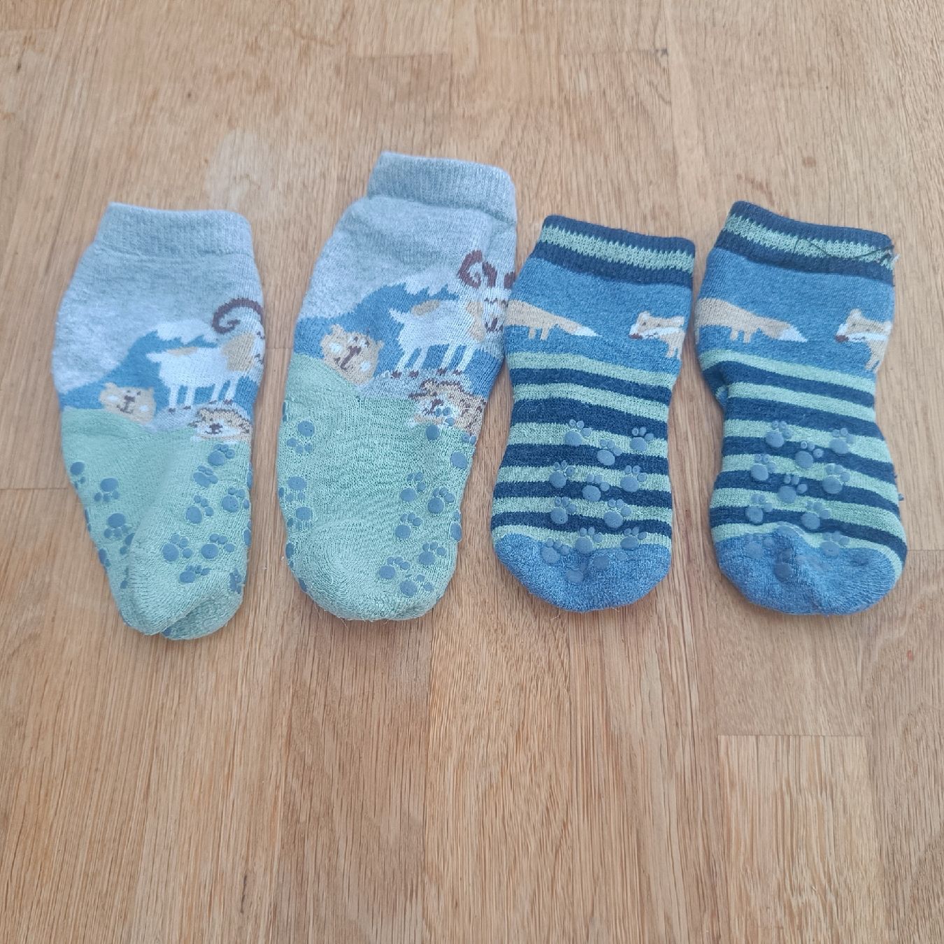 Calze per bambini: Socken Antirutsch Grösse 15-18 – Usato da Jaberg venduto da urig17.