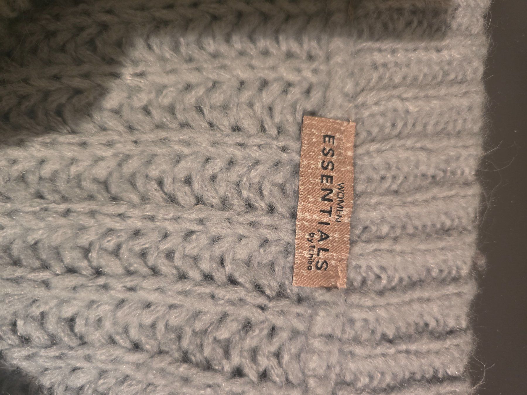Maglioni & Felpe: Knitted sweater green ribbed structure used condition – Usato da Lausanne venduto da b_r_6z5f 1
