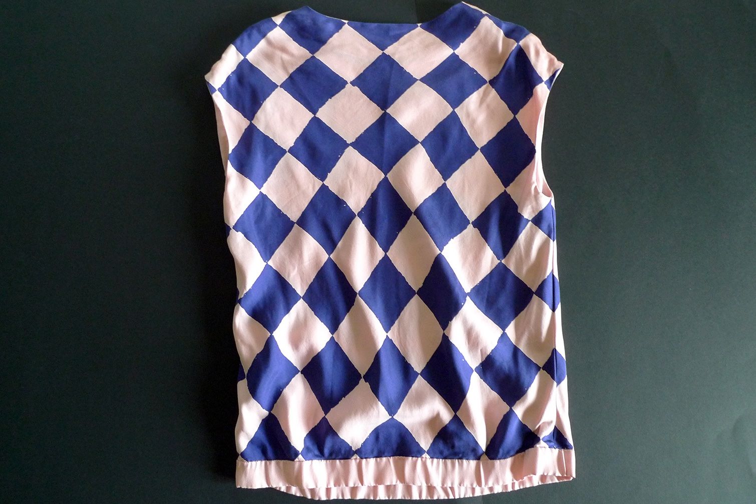 Balenciaga Top: Balenciaga Edition Top / Oberteil – Usato da Zürich venduto da Supetar 3