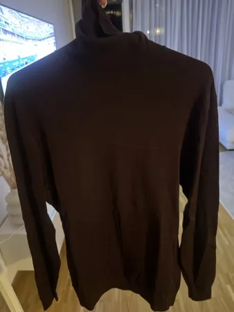 Pull col roulé bordeaux taille M
