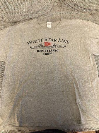 A vendre tee-shirt pour homme gris