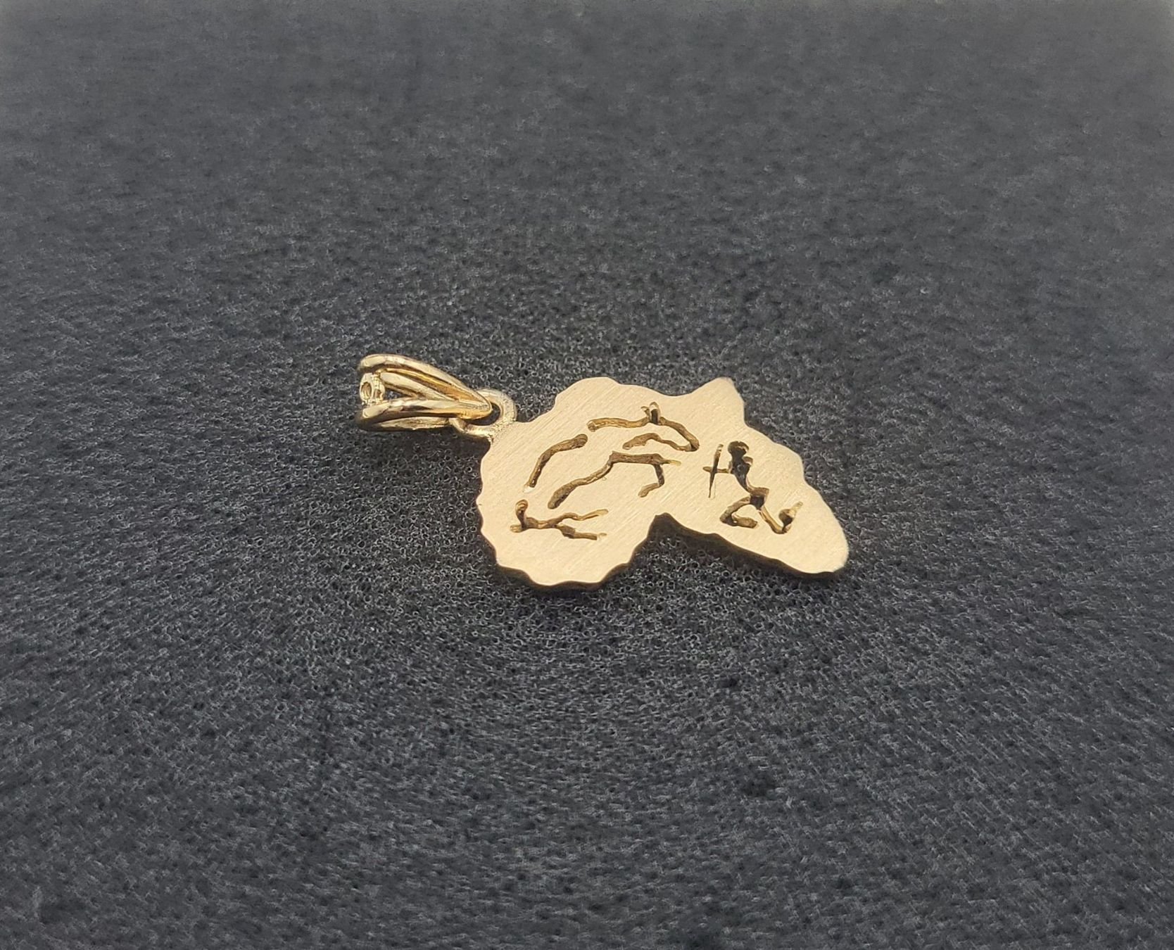 Ciondoli: Gold 585 Africa Anhänger – Usato da Wald ZH venduto da Dasilver 5