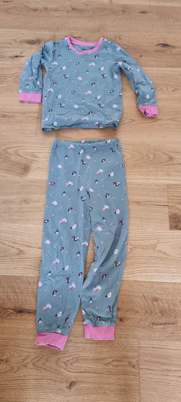 Lotti & Set di vestiti: 9er-Set Kleiderpaket: Mädchen 122-128 – Usato da Lachen SZ venduto da allesweg78 2