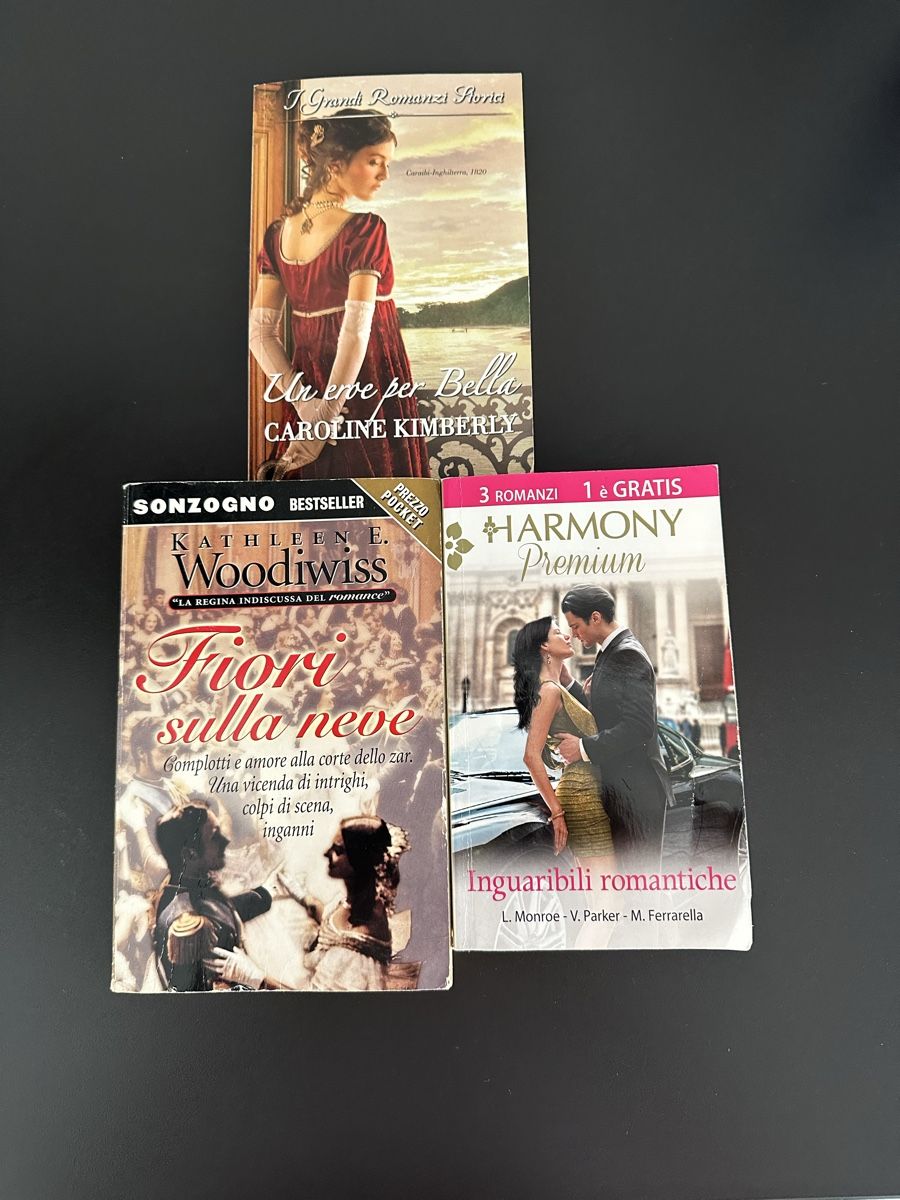 Bücher: 3 Libri romanzi Harmony   – Gebraucht aus Losone von niv_8vwx