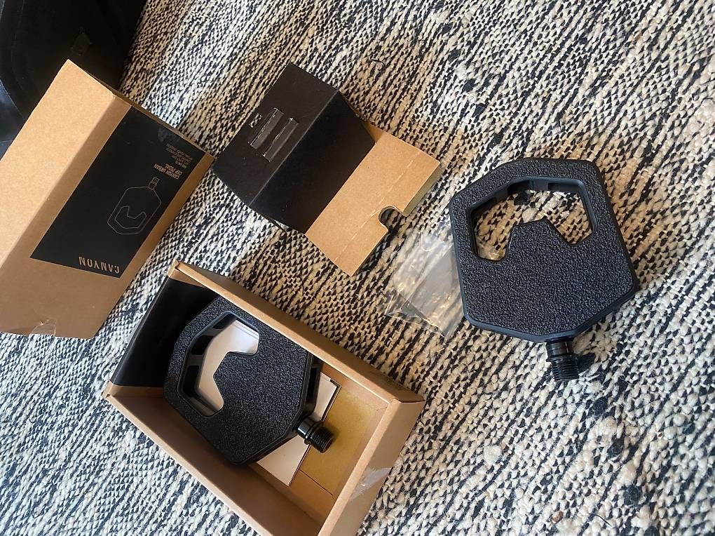 Ersatzteile: Canyon Urban Flat Pedals – Gebraucht aus Vevey von lederer_1800