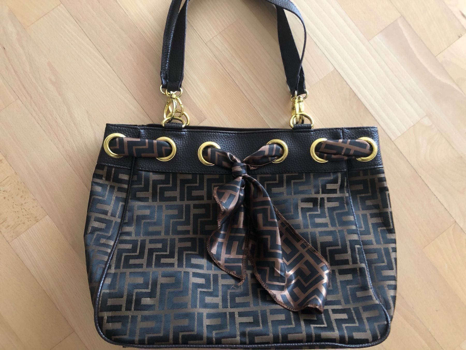 Taschen für Damen: Tolle Handtasche wenig gebraucht – Gebraucht aus Abtwil SG von ale2002