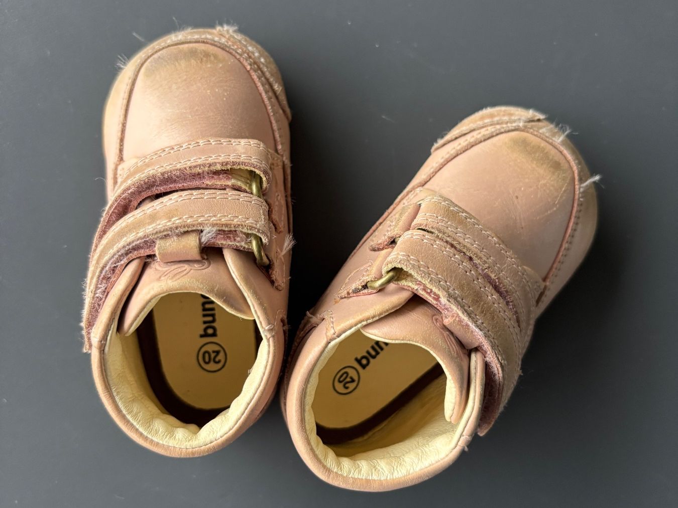Scarpe per ragazze: Bundgaard Leder-Kleinkindschuhe, Größe 20 – Usato da Brugg AG venduto da tsannen 1