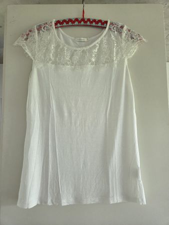 Damen T-Shirt weiss Grösse S mit Spitze