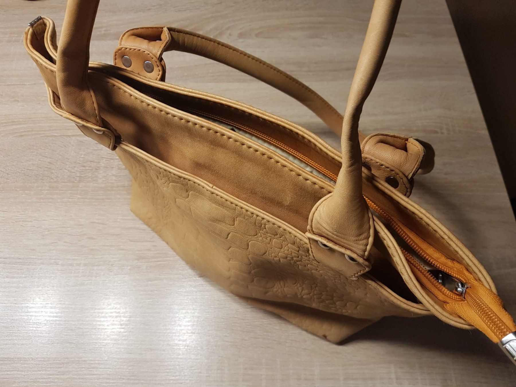 Borse da donna: Handtasche Tosoco – Usato da Lausen venduto da Macar 1
