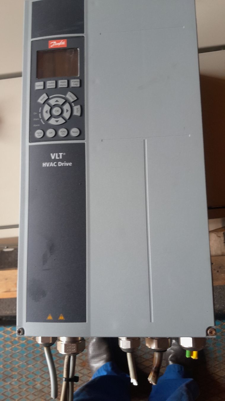 Danfoss Composants électroniques: Frequenzumrichter – D'occasion à Unteriberg par Wisipower