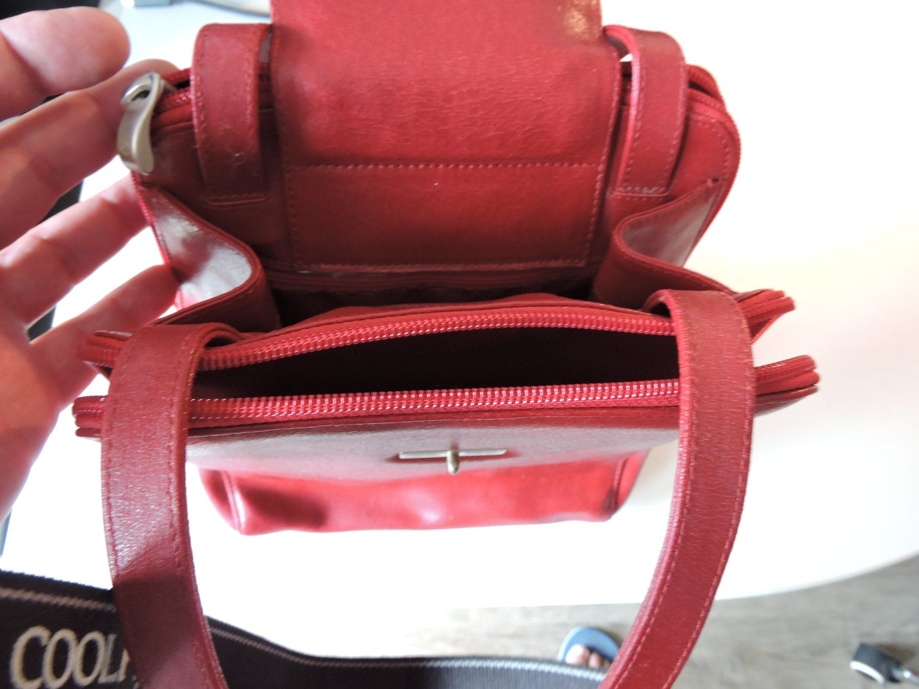 Mandarina Duck Taschen: Handtasche Mandarina Duck Rot – Gebraucht aus Hauptwil von Borusse01 4