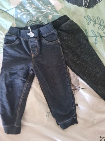 2 Hosen Baby Carters Gr. 24 M. / 2T
