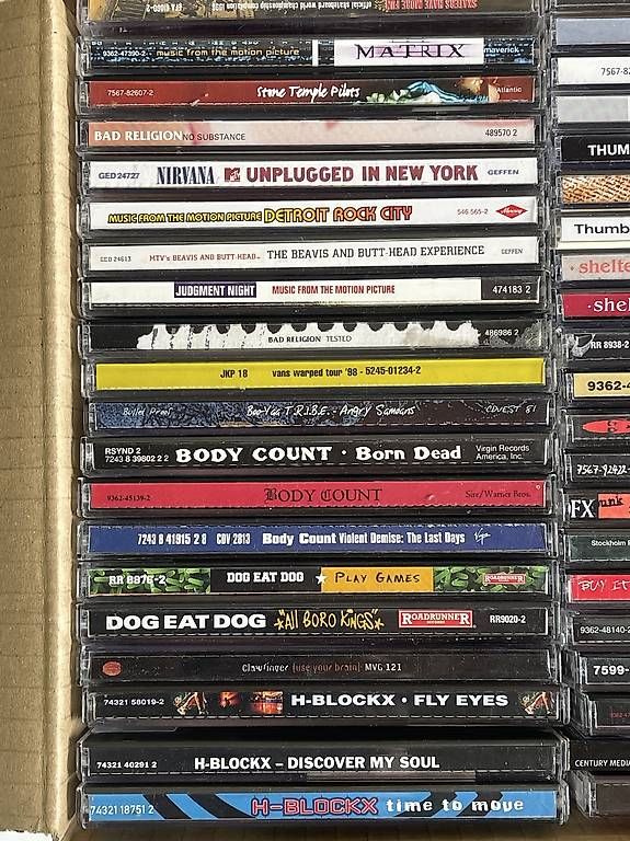 CD: 40 CDs Rock Metall Punk Skater Compilations – Usato da Alpnach Dorf venduto da GuntaKinte 1