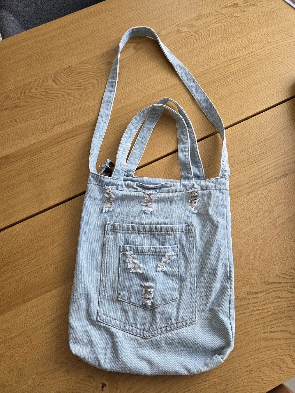 Taschen für Damen: jeanstasche  – Gebraucht aus Amriswil von bellabelai