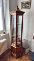 Antike Vitrine, 6-Eckig, Nussbaum