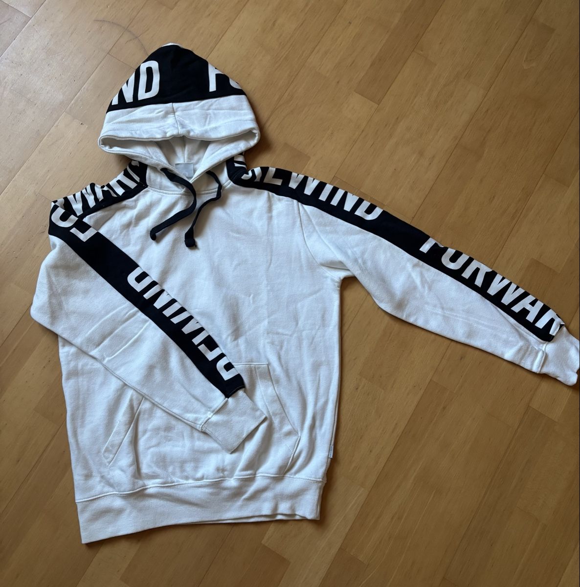 Jack & Jones Pullover & Sweatshirts: Kapuzenpullover weiss Grösse M – Gebraucht aus Donzhausen von nae_gjx7
