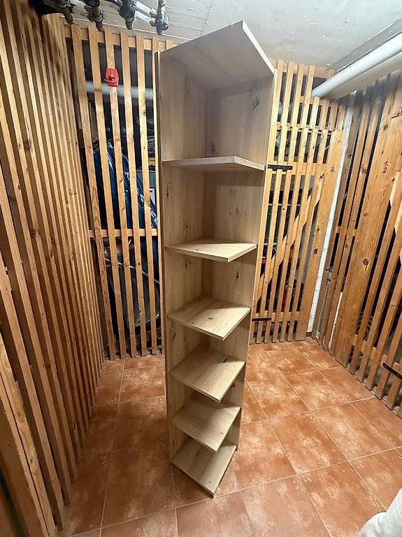 Scaffali: Regal (neuwertig) - 25x25x180 cm – Usato da Dübendorf venduto da vic.bit 1