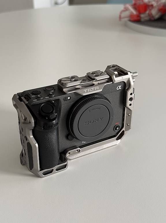Camcorder: Sony FX3 + Poignée XLR + Cage Tilta – Gebraucht aus Préverenges von lee_2wp6