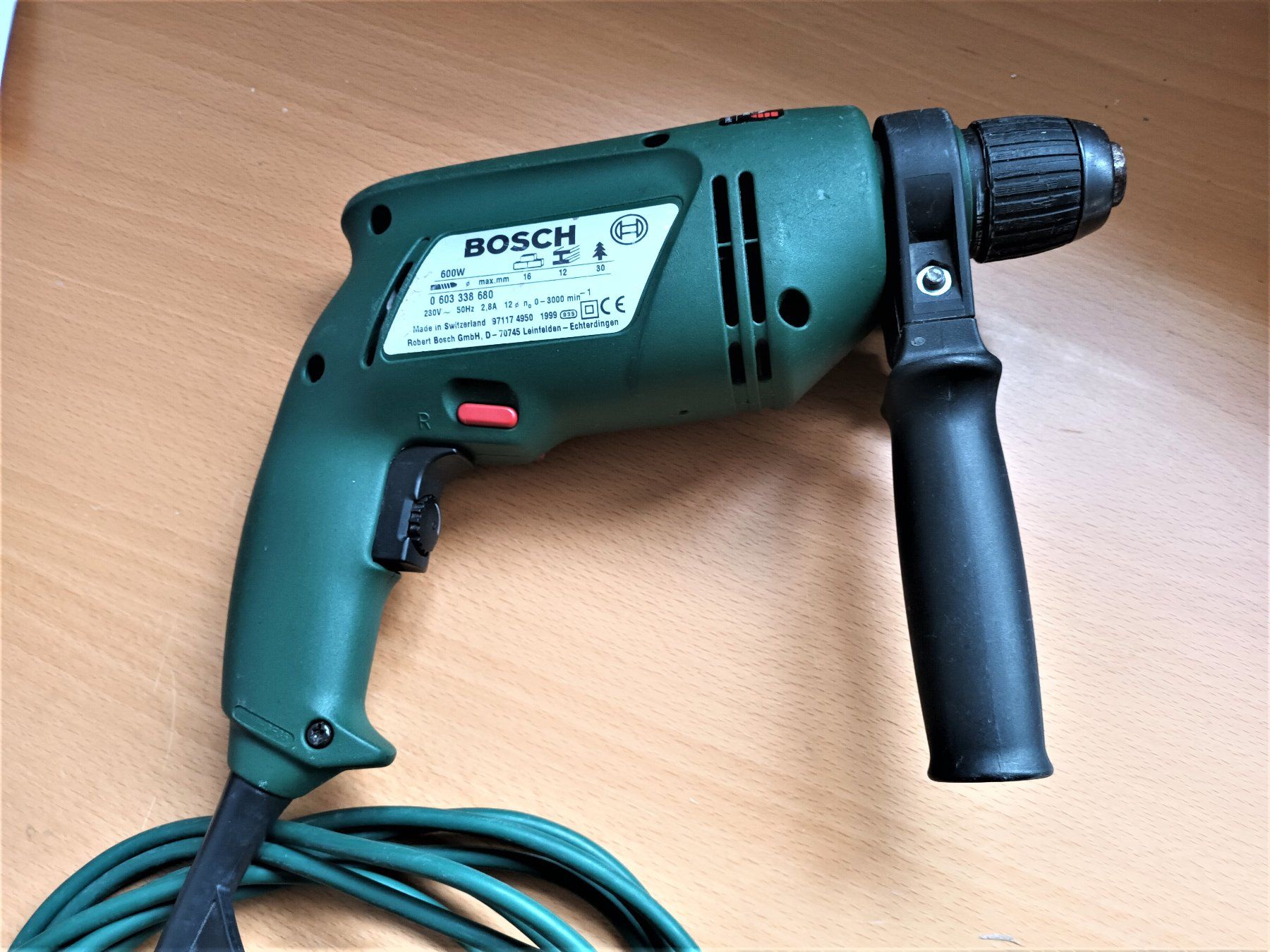 Bosch Trapani: Bosch Schlagbohrmaschine PSB 2000 mit Handgriff – Usato da Vaduz venduto da Bergtiger 2