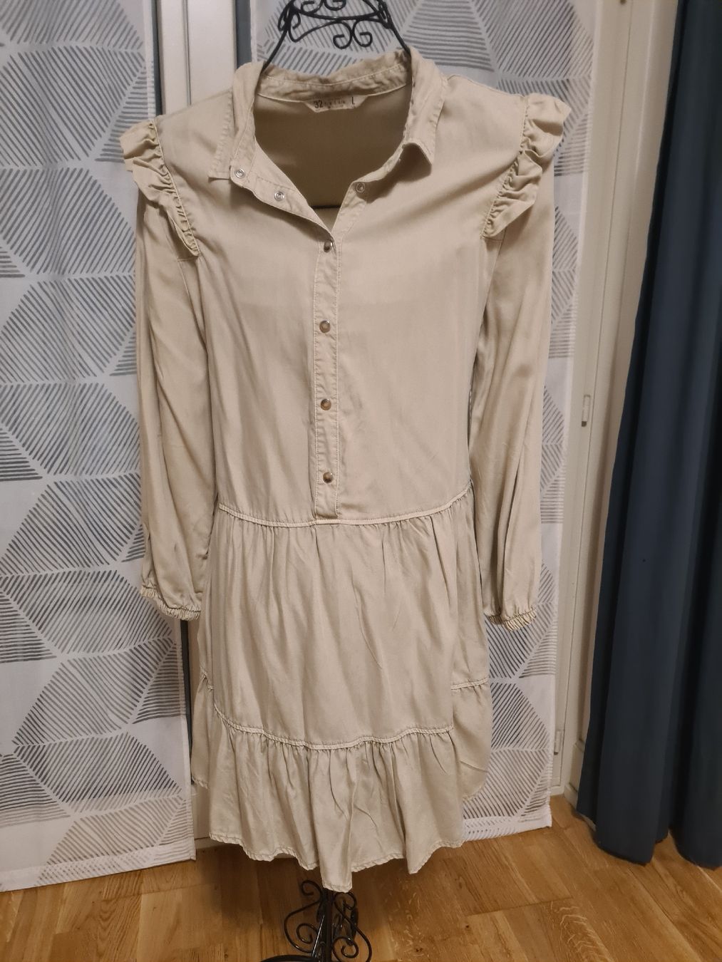 Vestiti: kleid von Sfera gr L – Nuovo (secondo la descrizione) da zürich venduto da janjaz