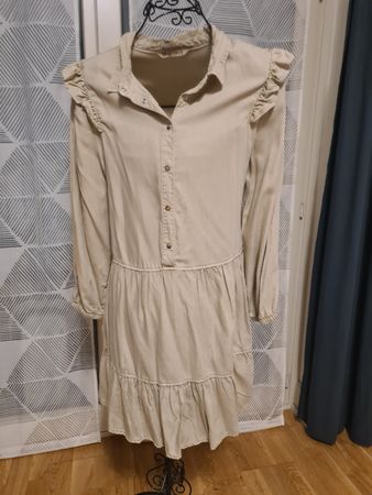 kleid von Sfera gr L