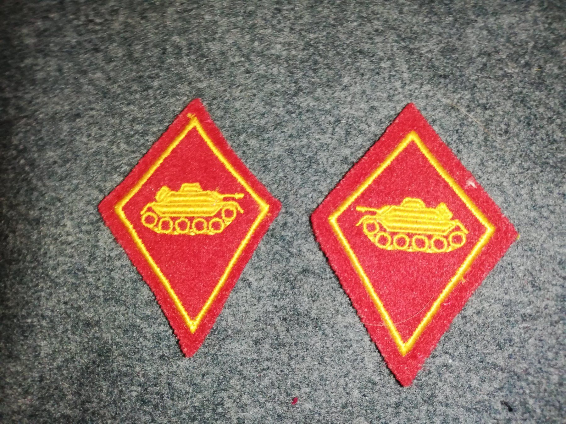 Schweizer Armee Placchette & Badge: Insignes de col Armée Suisse – Usato da Romanel-sur-Lausanne venduto da A559JBB