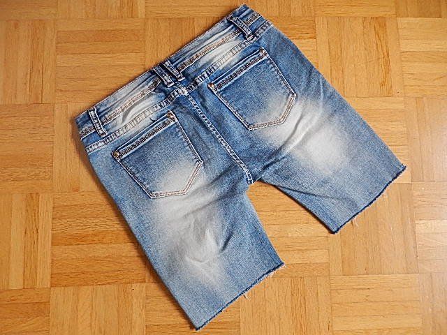 Jeans: Jeanshose (kurz) MOZZAAR – Usato da Aesch venduto da alaine6262 1