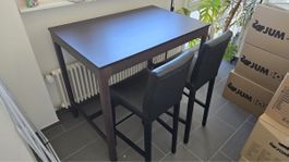 Bartisch mit zwei Barstühlen schwarz