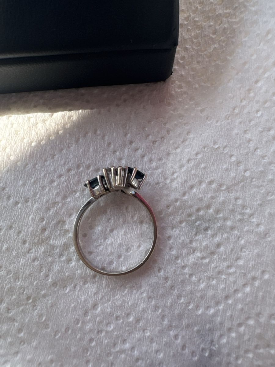 Bagues: Bague or 750 saphirs et diamants – D'occasion à Versoix par tem_f7yk 1