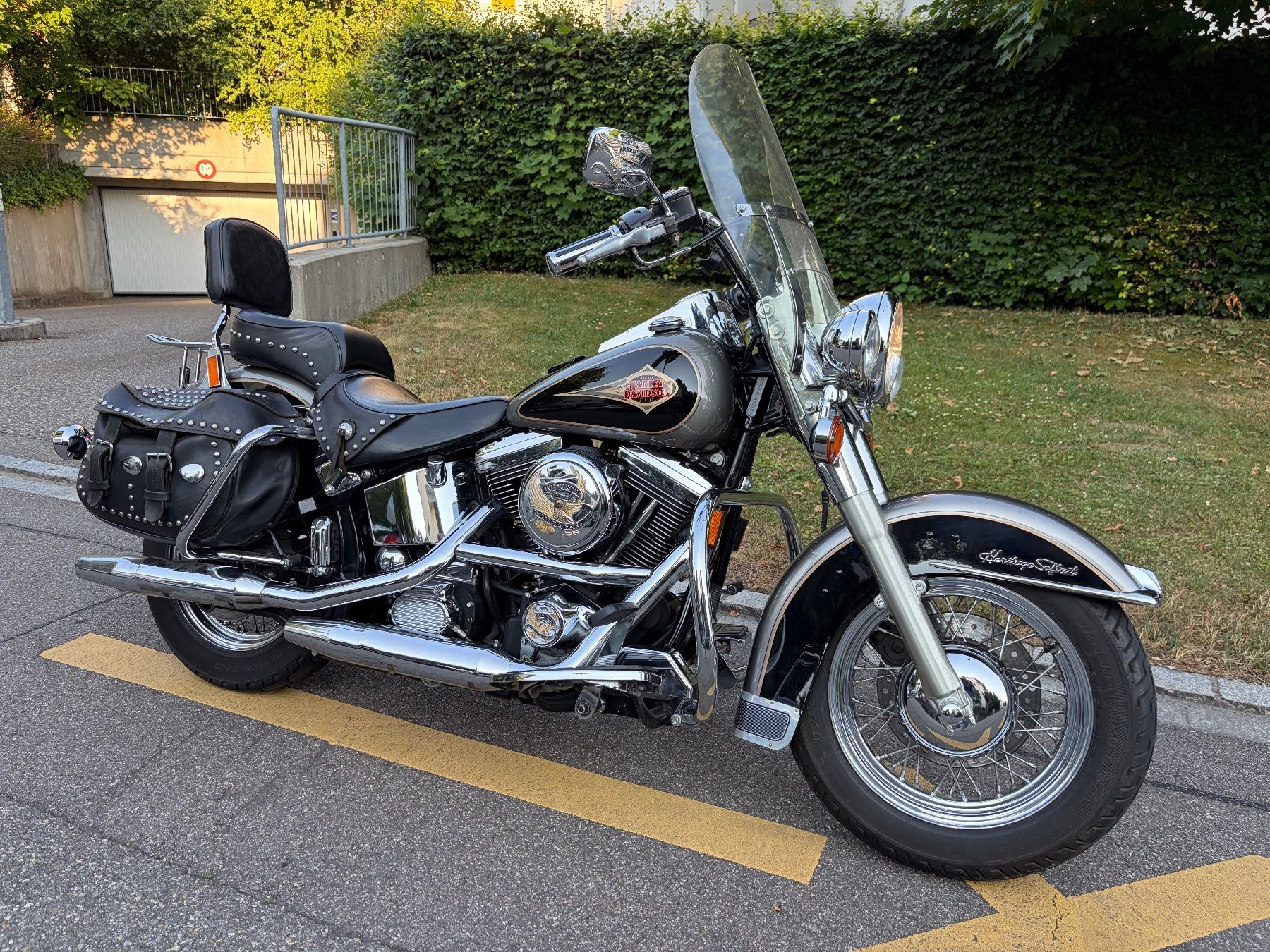 Harley-Davidson Chopper: Harley Davidson Heritage Nostalgia Limited Evolution – Usato da Rütihof venduto da elcheffe81