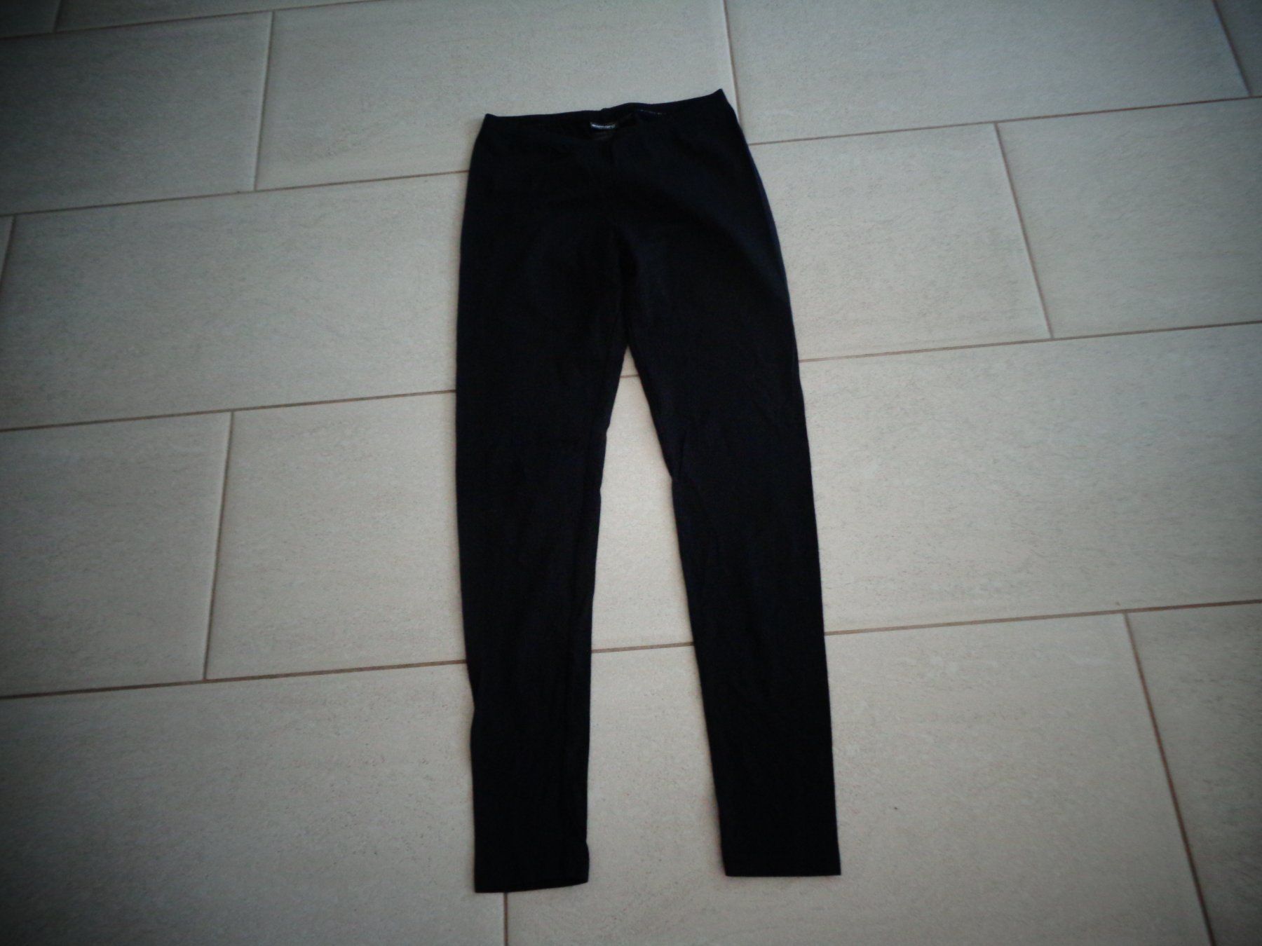 Leggings: LEGGINGS GR.38/40 – D'occasion à Rotkreuz par Samballi