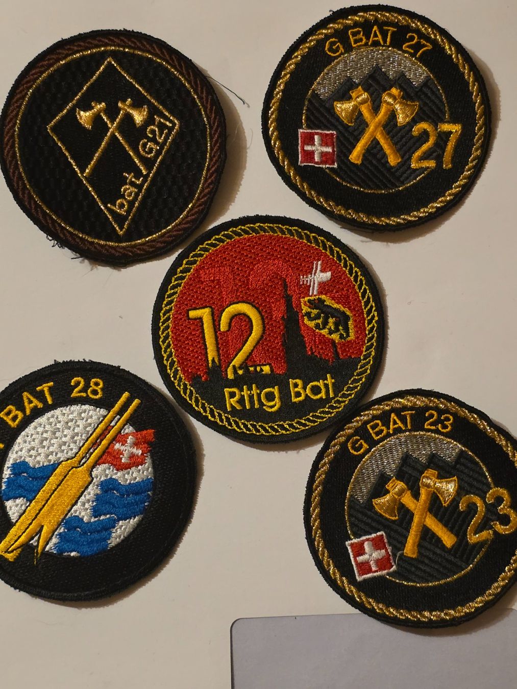 Armée suisse Plaquettes & Badges: 5 Abzeichen A95 Rettung original – D'occasion à Prangins par AdjEM08